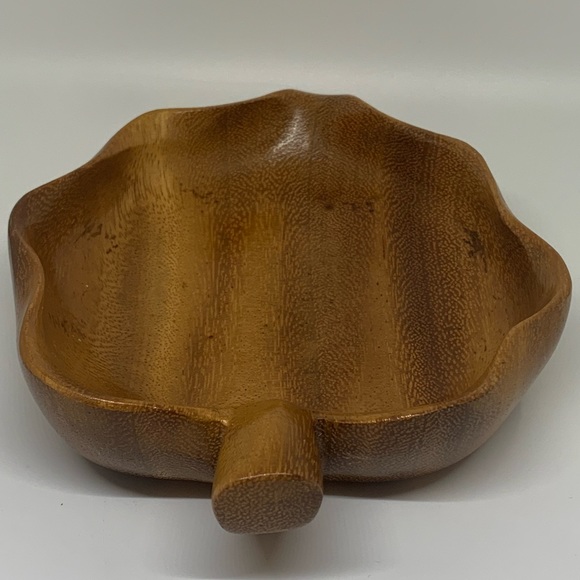 Vintage Monkey Pod Wood Taro Leaf bowl from Hawaii - Picture 2 of 6